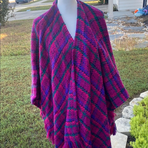 Vintage Boyne Valley Weavers knit tartan cape Cozy Purple and multi Plaid Shawl - Picture 9 of 11